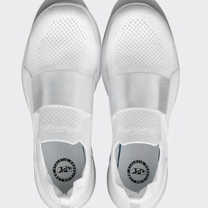 APL Women's Techloom Bliss Sneakers, New in Box, Size 11